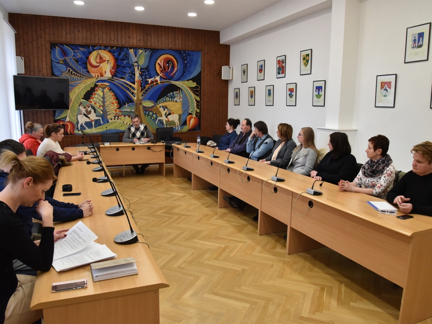 K&ouml;zlem&eacute;ny rendk&iacute;v&uuml;li sz&uuml;net bevezet&eacute;s&eacute;ről